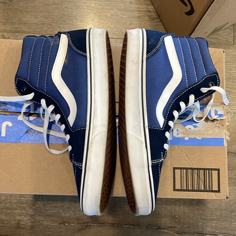 Women’s Vans / Great Condition